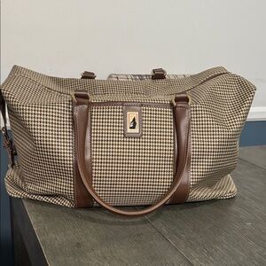 London Fog beautiful weekender bag/duffle bag